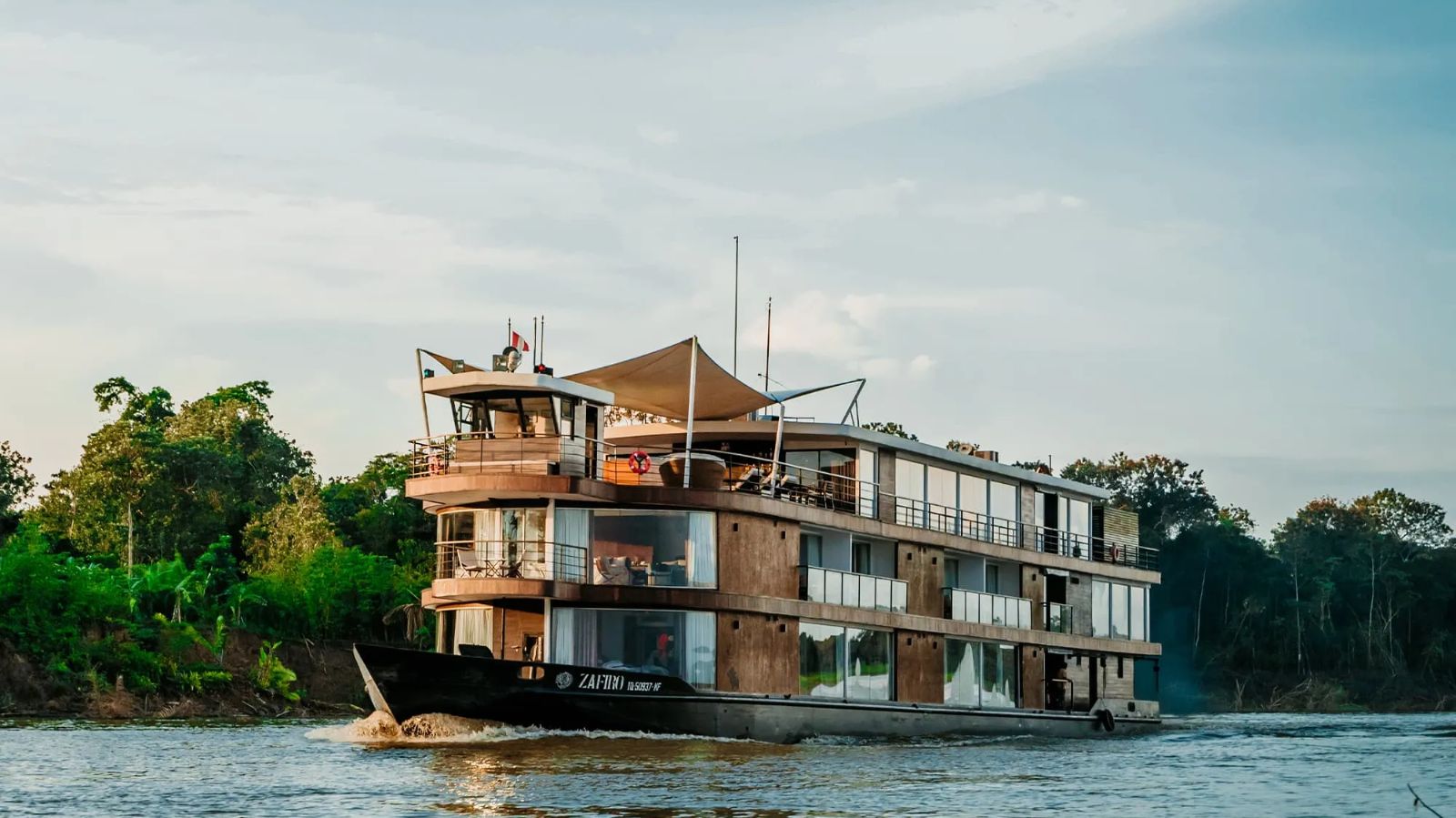 Sabores y Cultura en Crucero Zafiro
